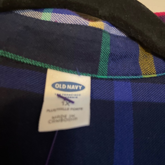 Tunic style flannel plaid shirt Great with leggings Worn once - Picture 2 of 6